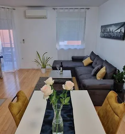 Tobys Place * Пула