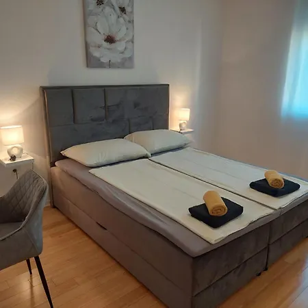 Tobys Place * Πούλα